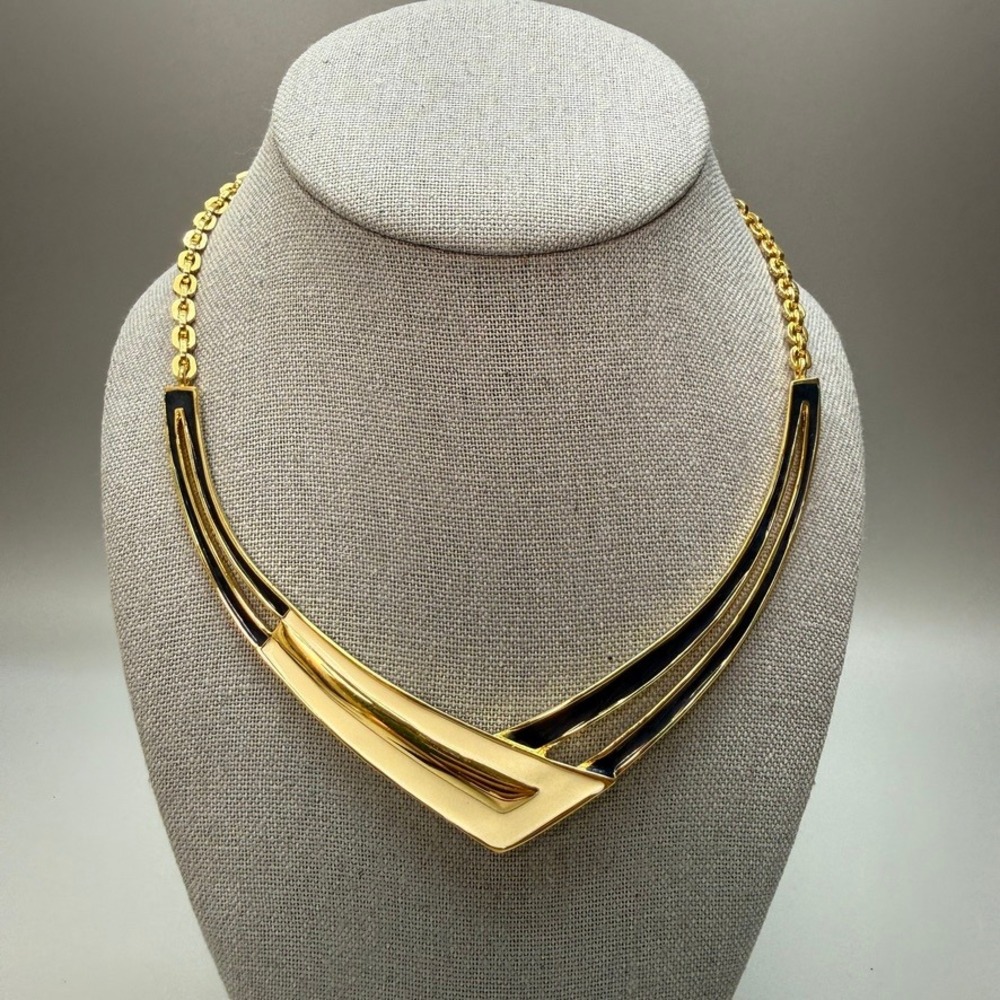 Monet Vintage Cream Black Enameled V Pendant Necklace 15" Gold Tone Chain 80s